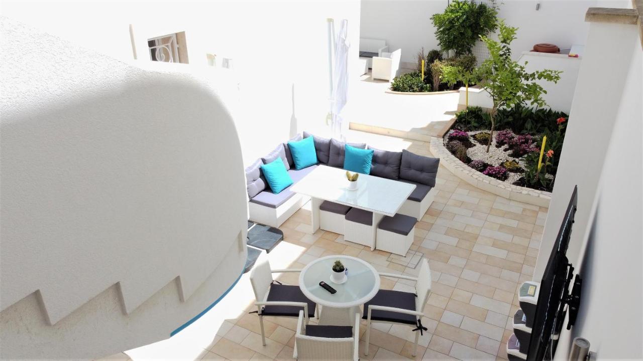 Kalinifta Rooms Apartment Torre Lapillo Buitenkant foto