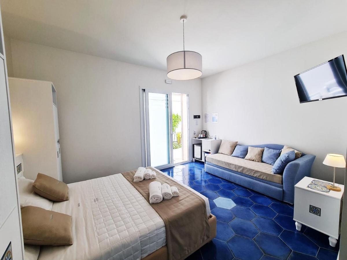 Kalinifta Rooms Apartment Torre Lapillo Buitenkant foto