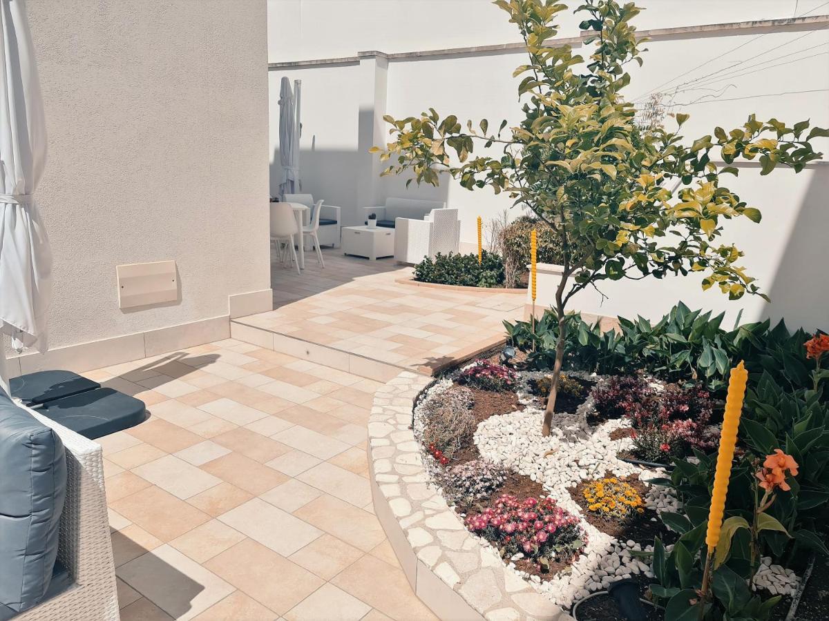 Kalinifta Rooms Apartment Torre Lapillo Buitenkant foto