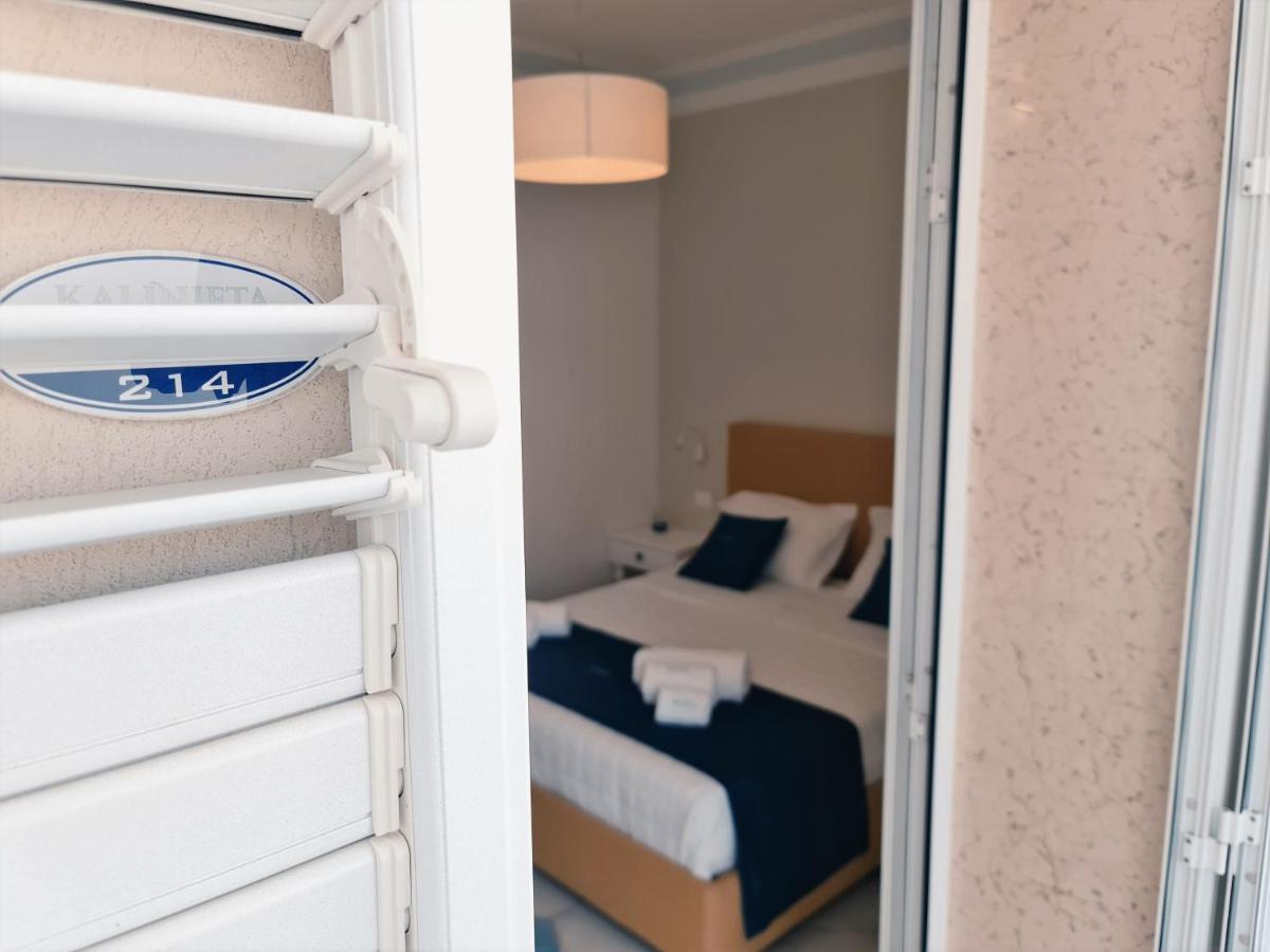 Kalinifta Rooms Apartment Torre Lapillo Buitenkant foto