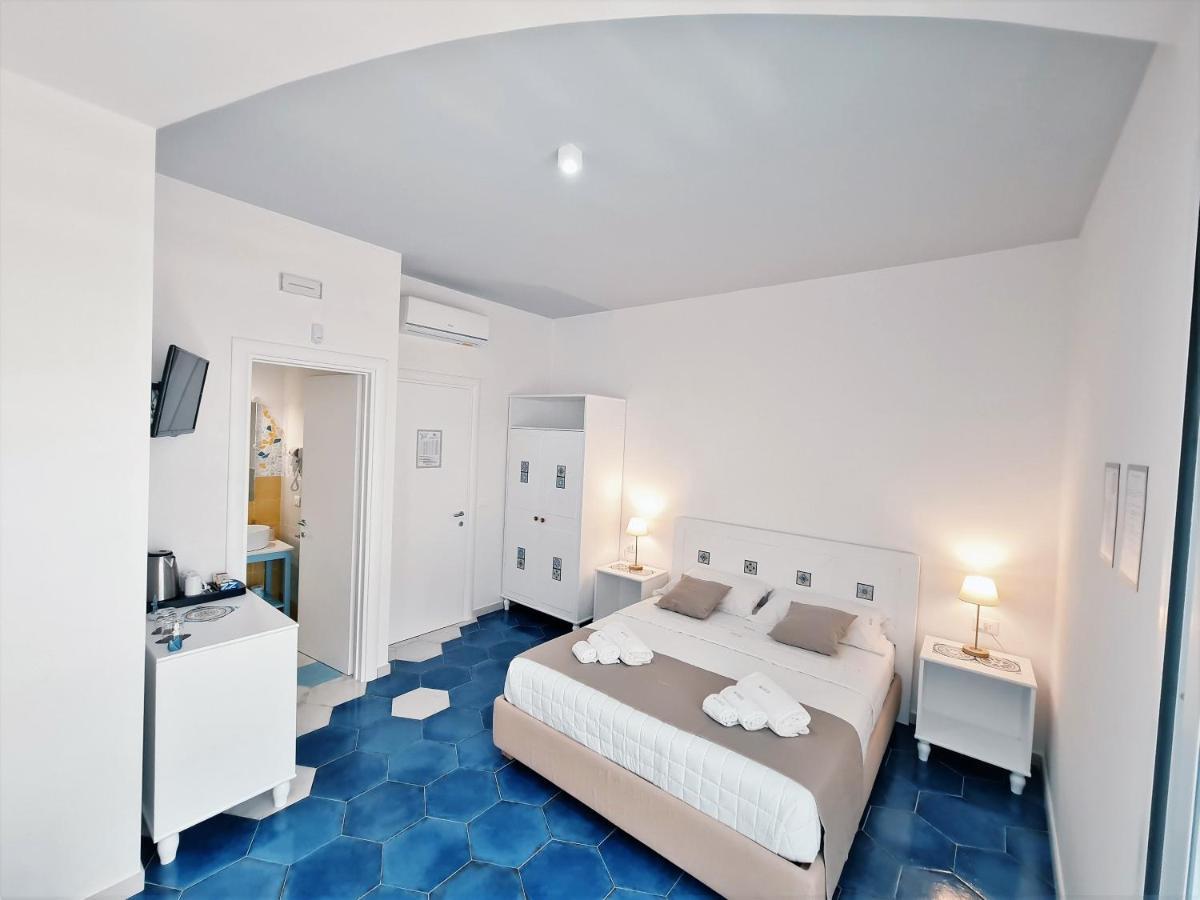 Kalinifta Rooms Apartment Torre Lapillo Buitenkant foto